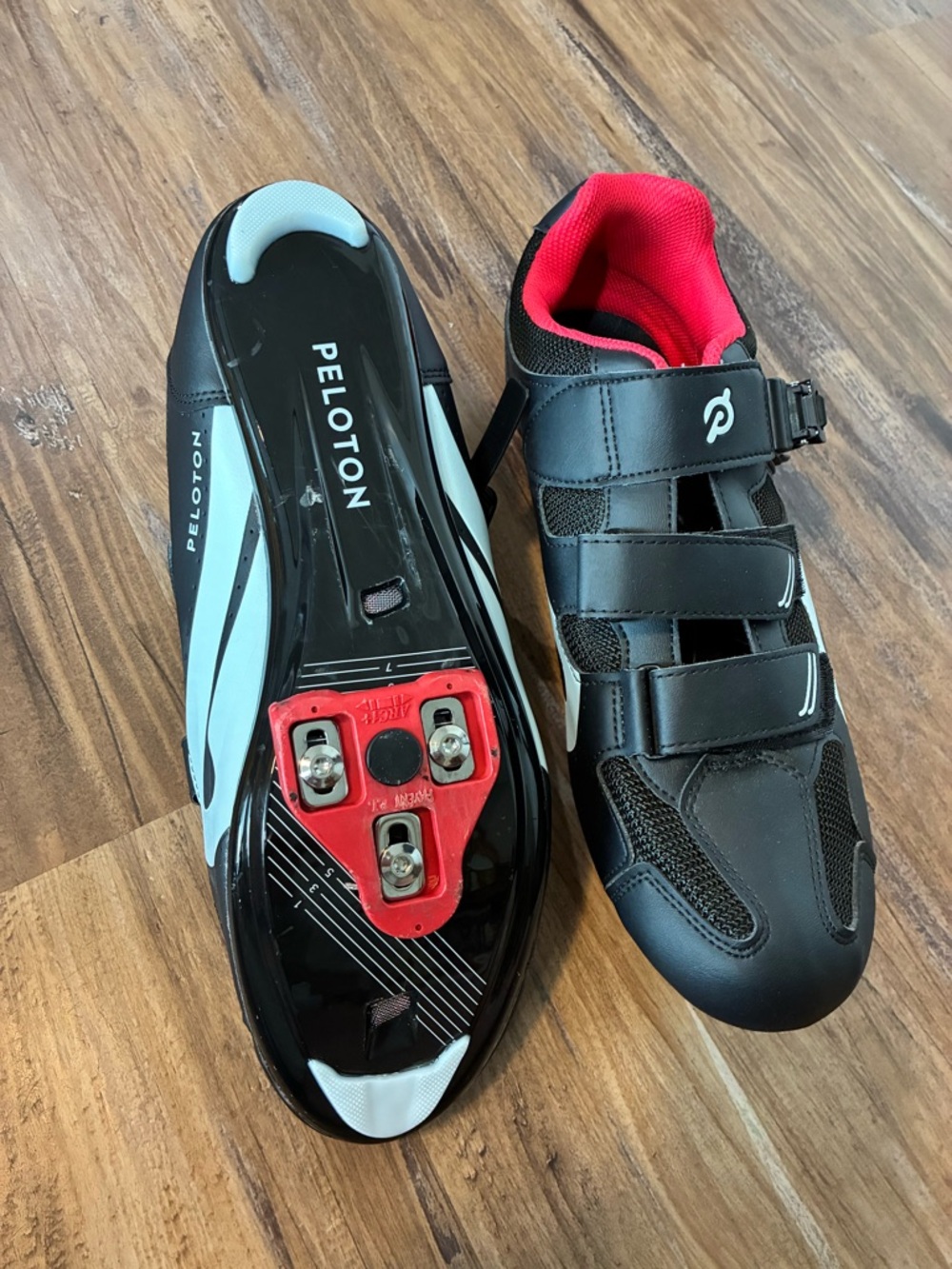 Peloton Men's 48 Cycling Shoes Black Red Accents Spin Bike Workout US size 13.5 - Picture 4 of 10
